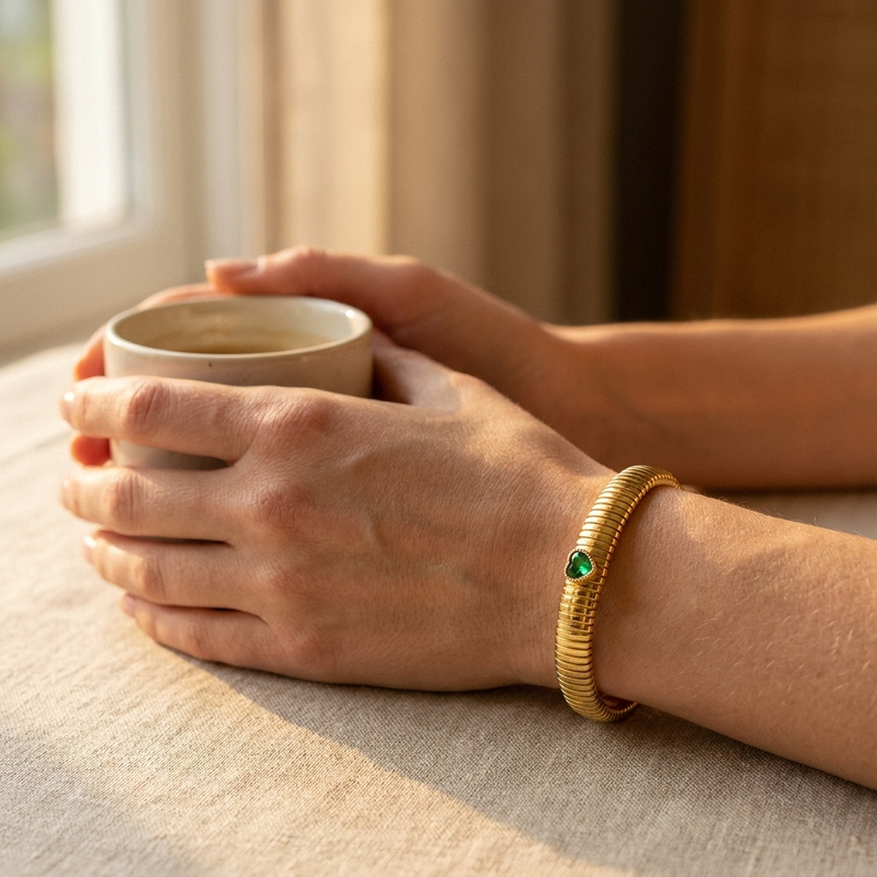 Tubogas Heart Bracelet – Retro Ribbed Stretch Bangle, Dainty Gift for Her
