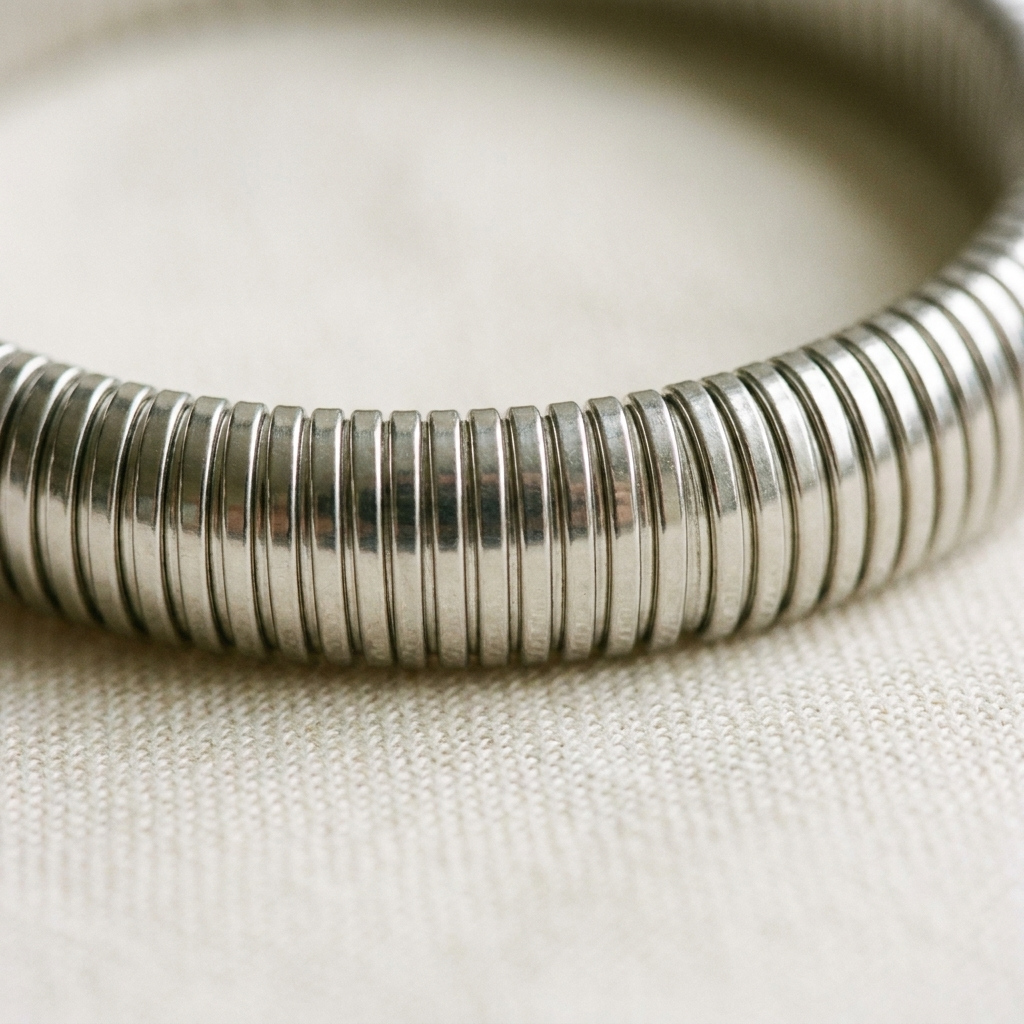 Gold Ribbed Cuff Bracelet – Elastic Stainless Steel Retro Bangle, Unisex Gift